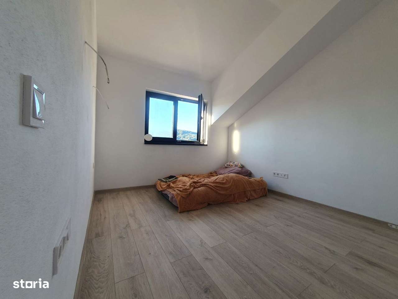 Intabulat, 2 camere decomandate, bloc tip vilă, Sânpetru-8