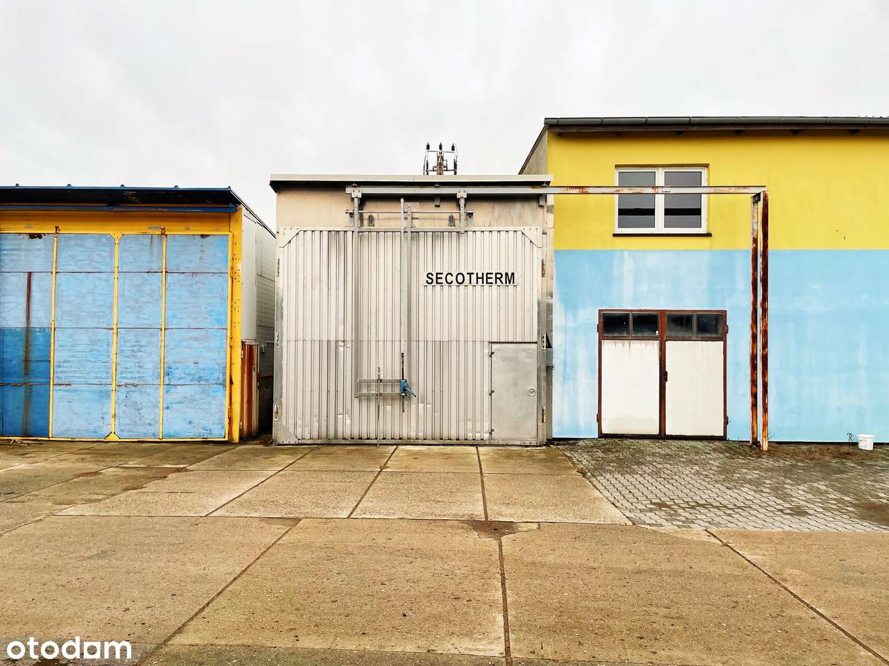 HALE + DOM - SZCZURAWICE - NA SPRRZEDAŻ!-8