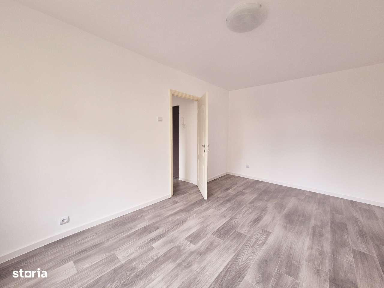 Apartament cu 1 camera, decomandat, parter, zona centrala-3