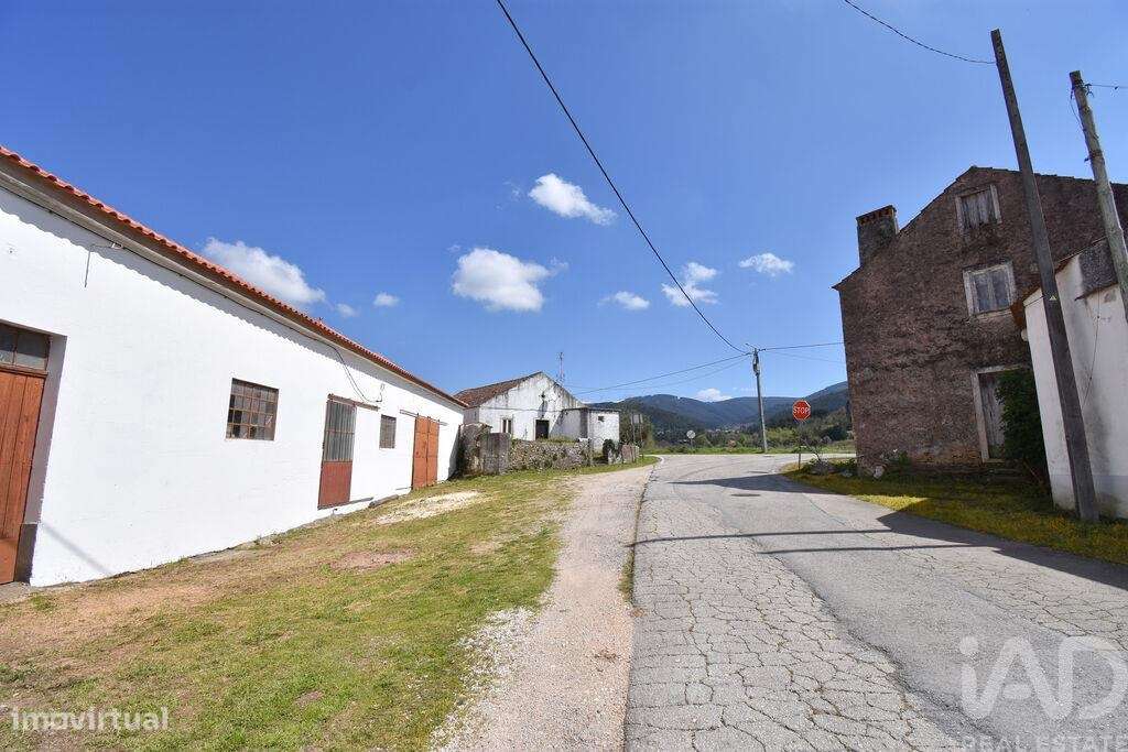 Comércio diverso em São Miguel, Santa Eufémia e Rabaçal de 470,00 m2 - Grande imagem: 3/29