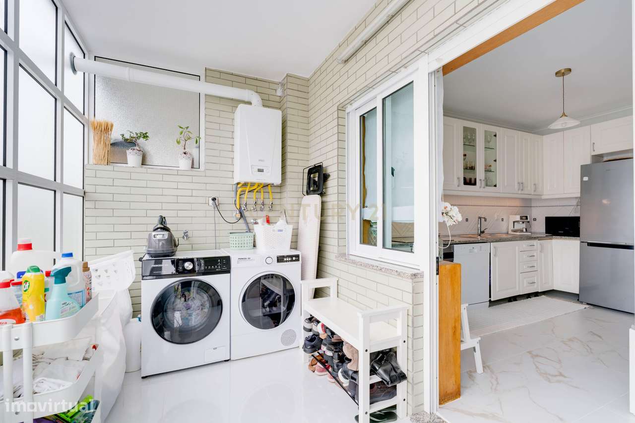 T2+2 Duplex c/ Sótão amplo (248m²) | S. Félix Marinha-15