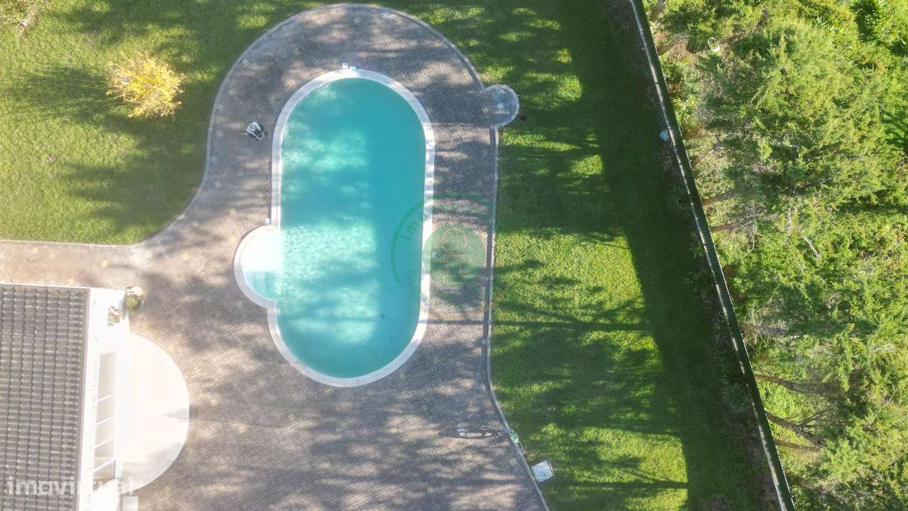 Moradia T4 com Piscina e Vista Mar-32