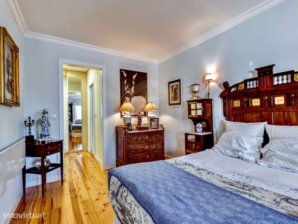 Moradia T4+1 no Centro da Vila Nogueira de Azeitão-26