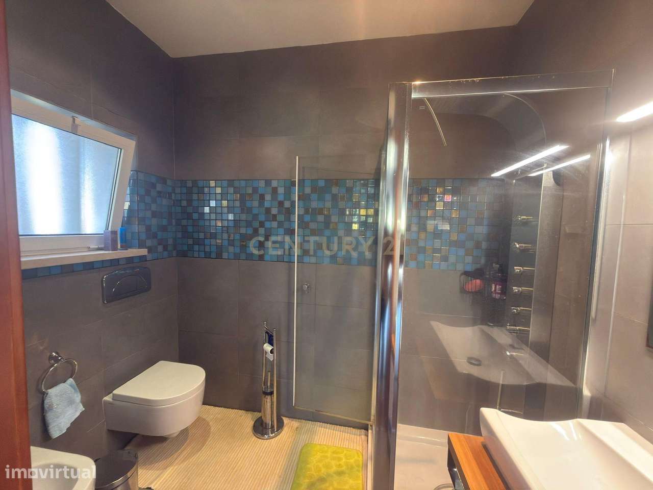 Moradia em Meia Via, Torres Novas-12