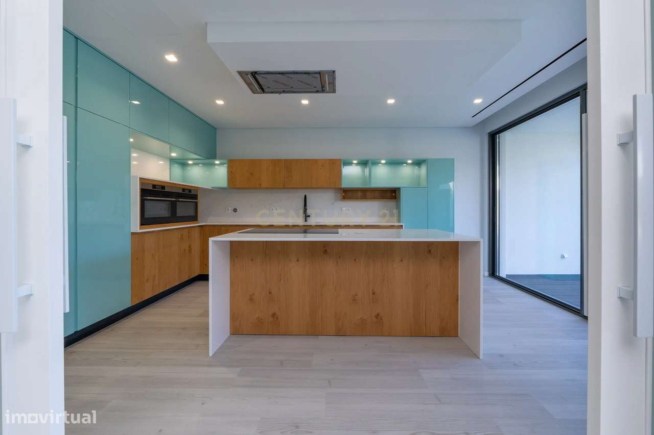 Moradia premium em Cascais onde o luxo e a natureza se encontram-11