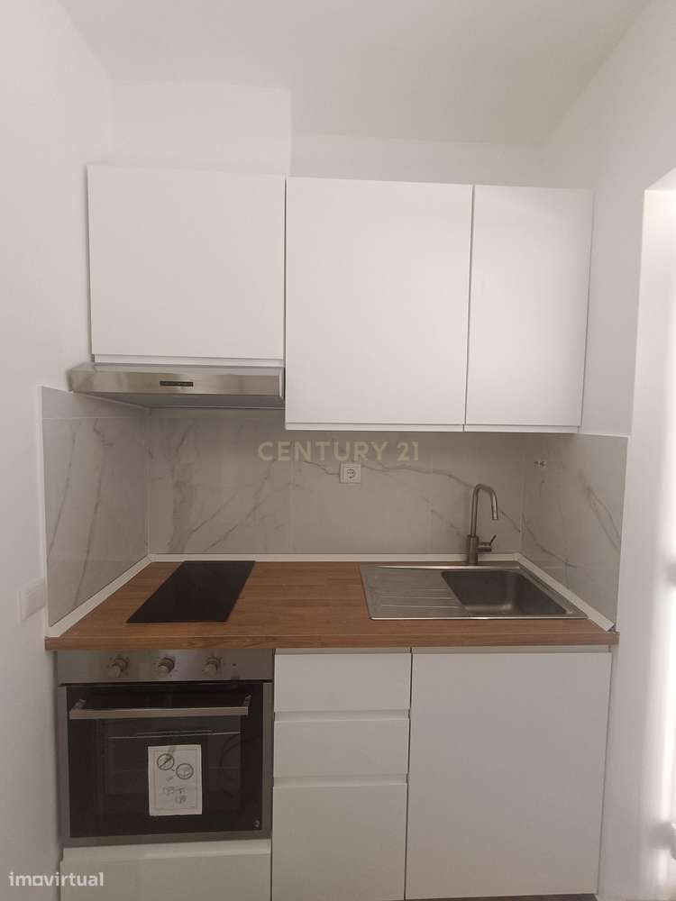 Prédio - Vila Irene - Sacavém - 12 Apartamentos - Grande imagem: 4/31