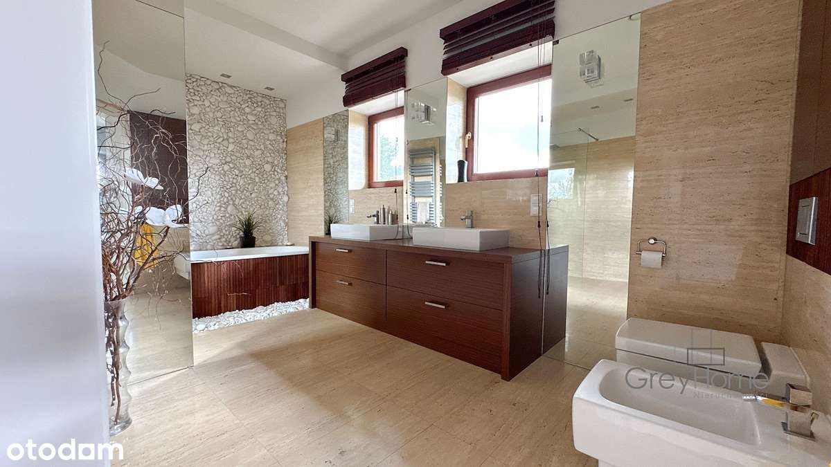 Przestronny jednorodzinny dom w Nowej Woli-15