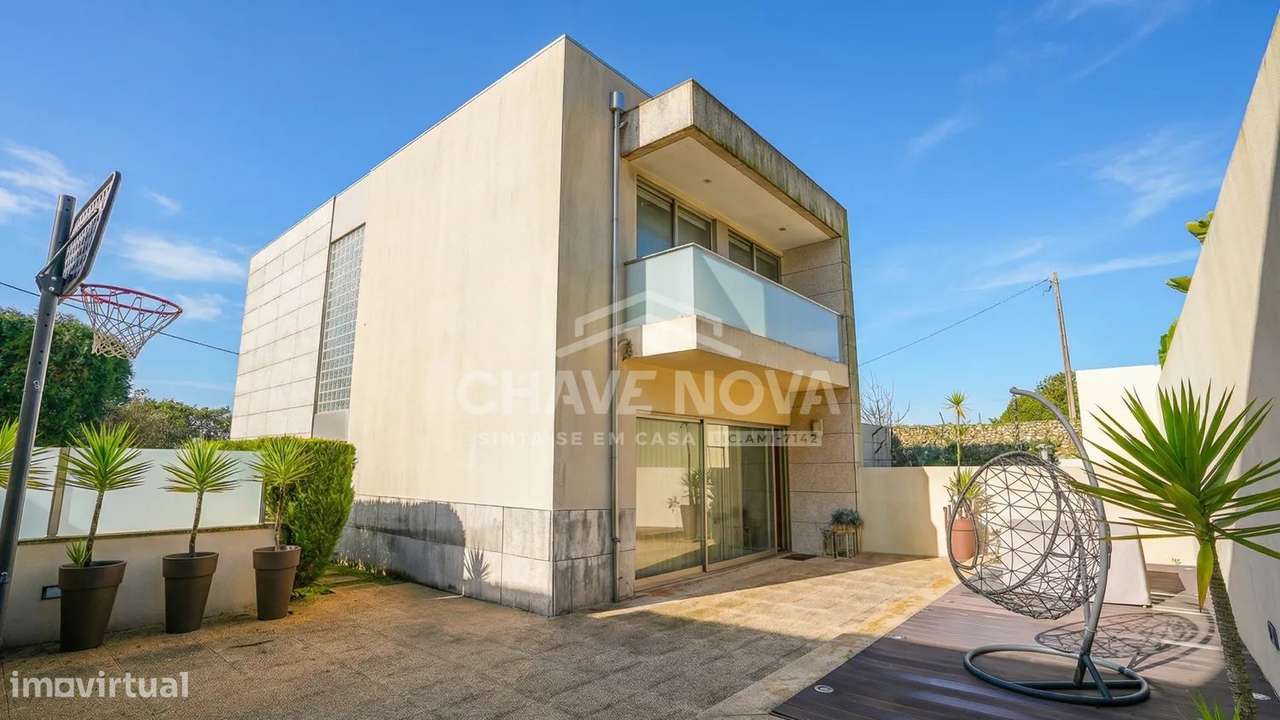 Moradia V3 como nova em Oliveira do Douro –  EMP/01202/CO - Grande imagem: 3/17