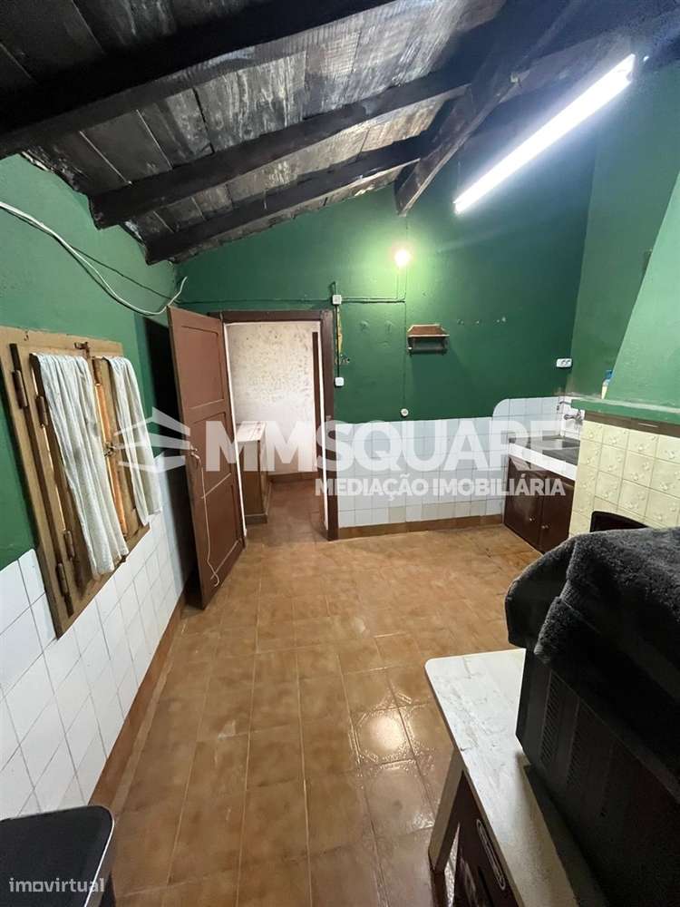 Moradia T3 inserida na zona histórica de Ourique-5