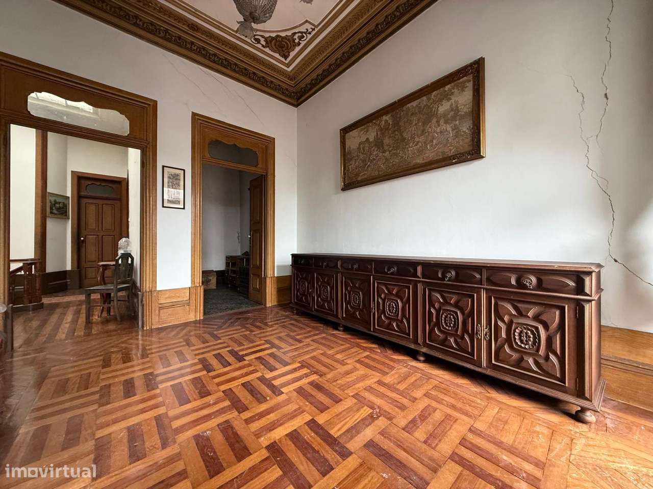 Moradia de Traça Apalaçada com Lojas  no Centro Histórico de Ovar-6