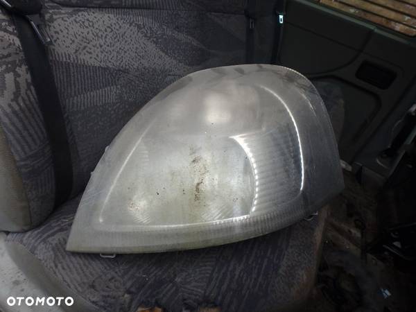 Lampa prawa i lewa przedni Renault Master II - 2