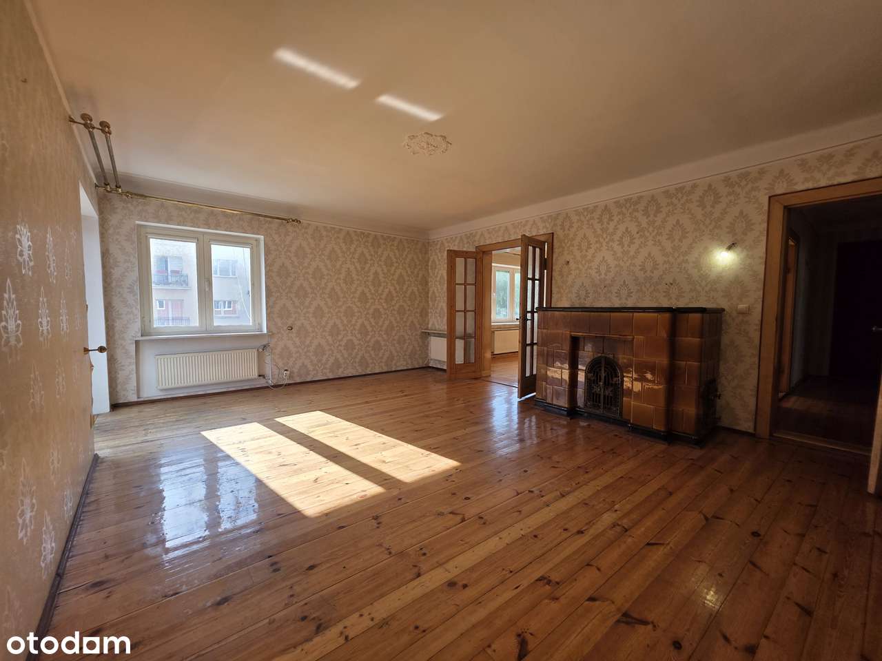 Przestronna przestrzeń na biuro / gabinet / studio / kwaterę - Pełny obrazek: 2/8