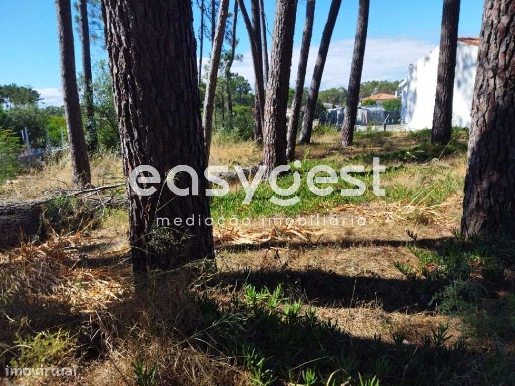 Terreno urbano situado na Lagoa de Albufeira. para investidores - Grande imagem: 4/5