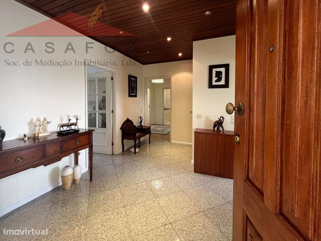 Fantástico Apartamento T3 no centro da Maia-5