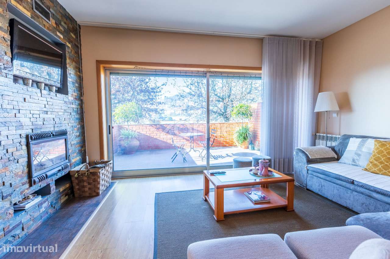 Moradia Geminada T3 em Aldão-9