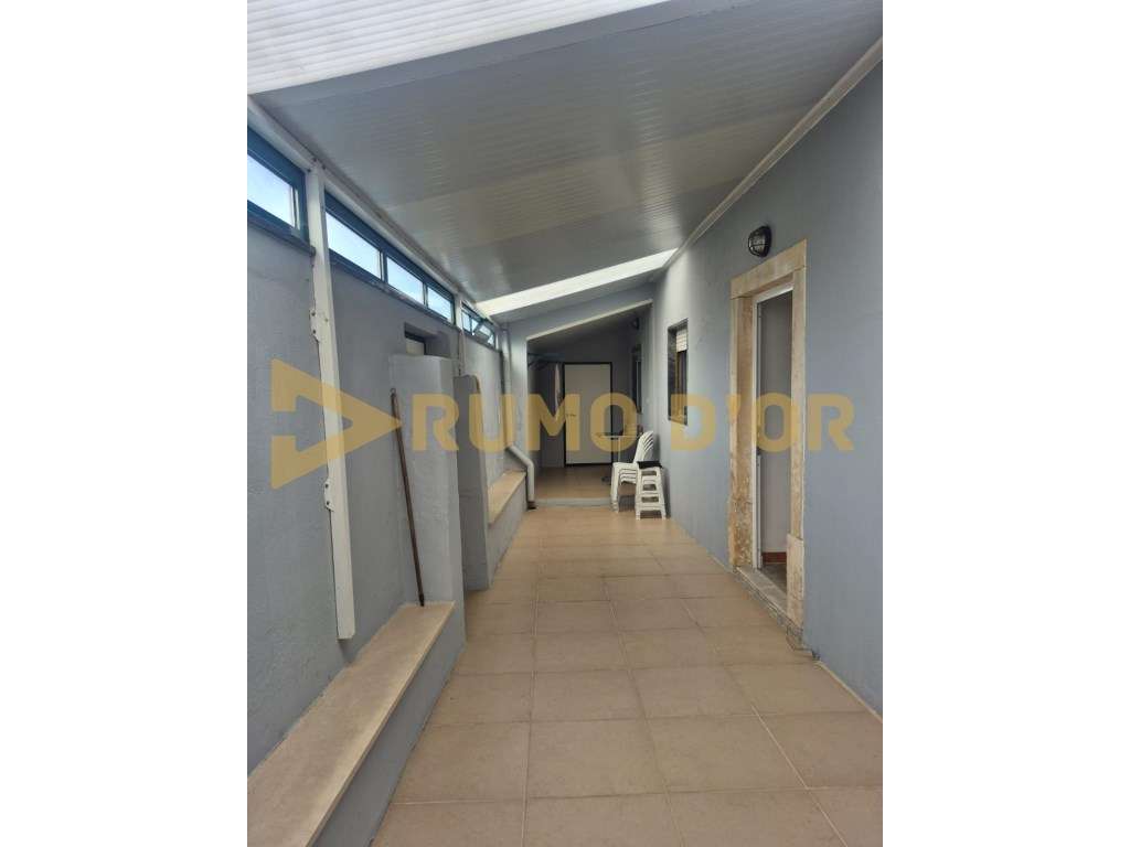 Moradia T3 com Garagem e Churrasqueira a 5 Minutos de Leiria - Grande imagem: 5/21