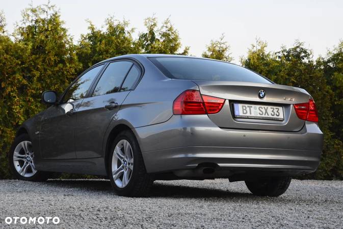 BMW Seria 3 318i Edition Lifestyle - 3