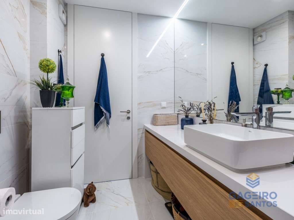 Apartamento T2 na Primeira Linha de Mar - Avenida Marginal, São Mar...-19