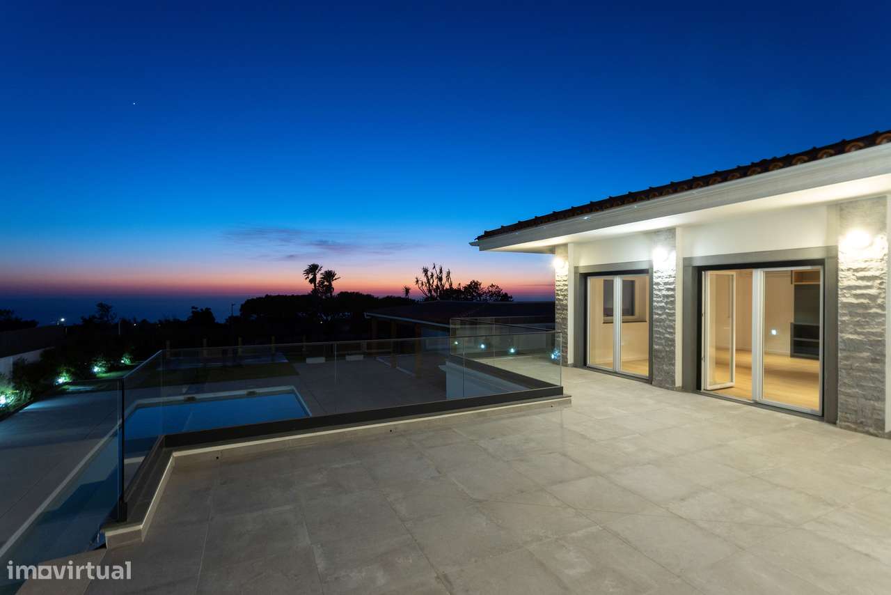 Moradia T6 com Piscina, Vista Mar e Terreno de 3.920 m² | Azoia, Sintr-30