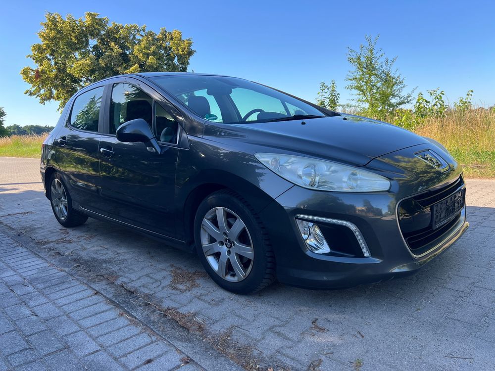 Peugeot 308 T7 2012