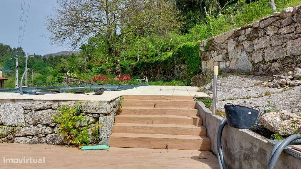 Moradia Ind. V4 p/ concluir c/ piscina - Pinheiro-24