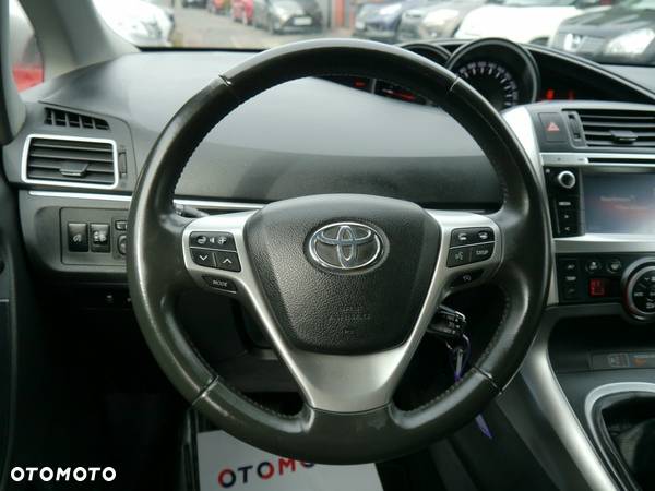 Toyota Verso 1.6 D-4D Premium - 14