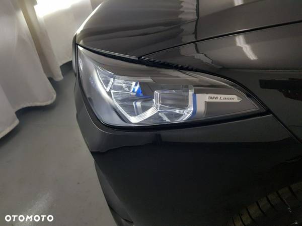 BMW Seria 8 - 10