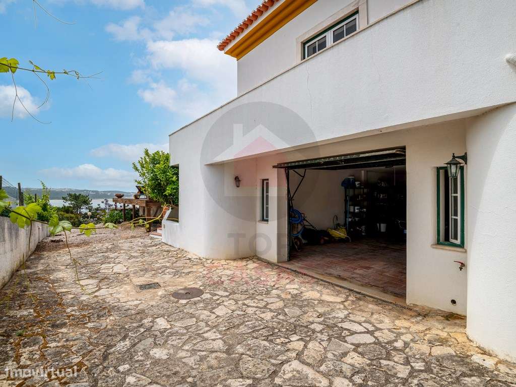 Moradia com Carácter e Encanto com Vista para a Lagoa de Óbidos-47