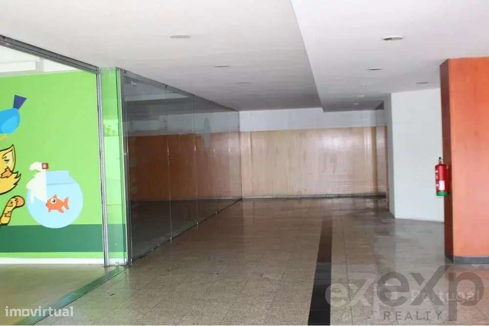 Loja com 525m2 no Parque Comercial N14, Maia - Grande imagem: 3/18