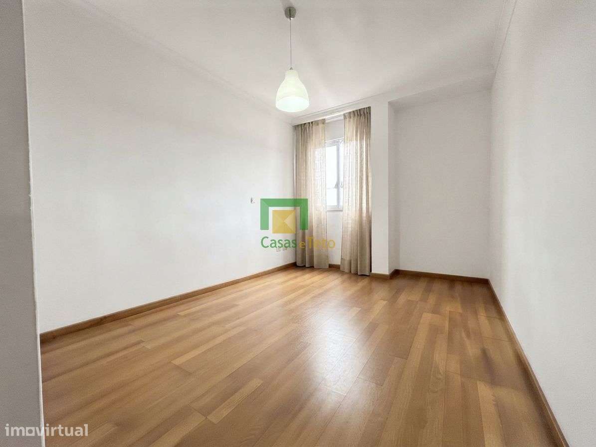 Apartamento T2 Caniço-15