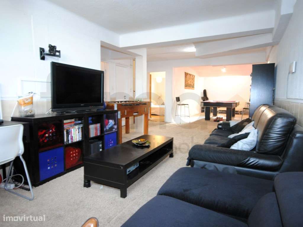 **Oportunidade Única: Moradia T6 à Venda!**-49