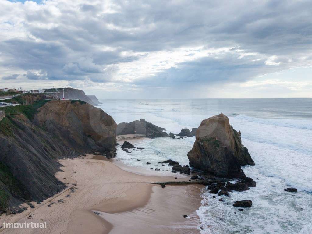 Moradia T2 com piscina e vista mar para venda em Santa Cruz.-29