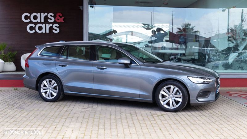 Volvo V60 2.0 D3 Momentum Plus Geartronic - 1