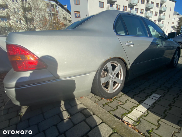 Lexus LS - 6