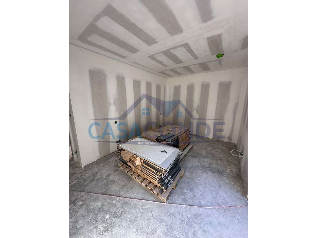 Moradia Isolada V3 +1C/Piscina-7