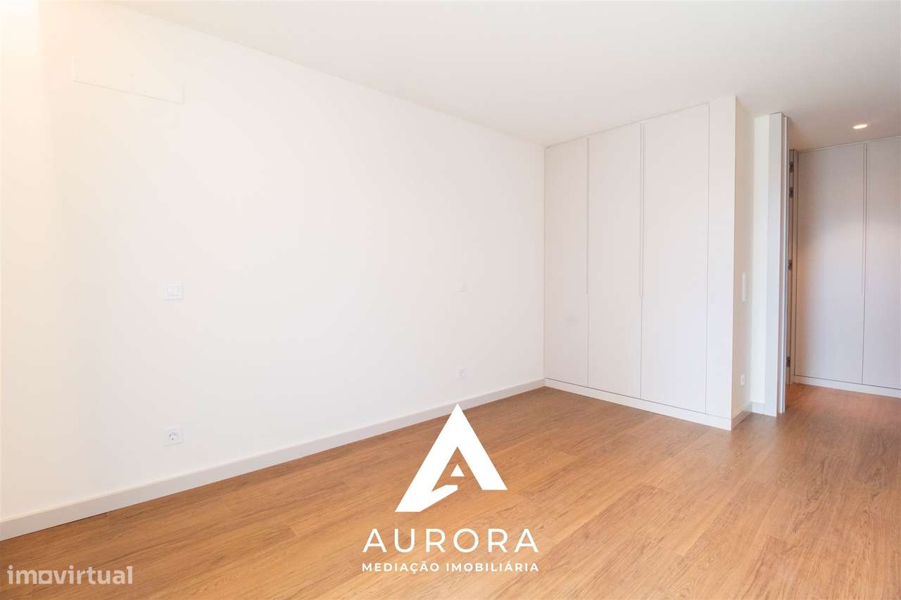 Apartamento T2 nascente/sul a 100 metros da praia de Espinho-14