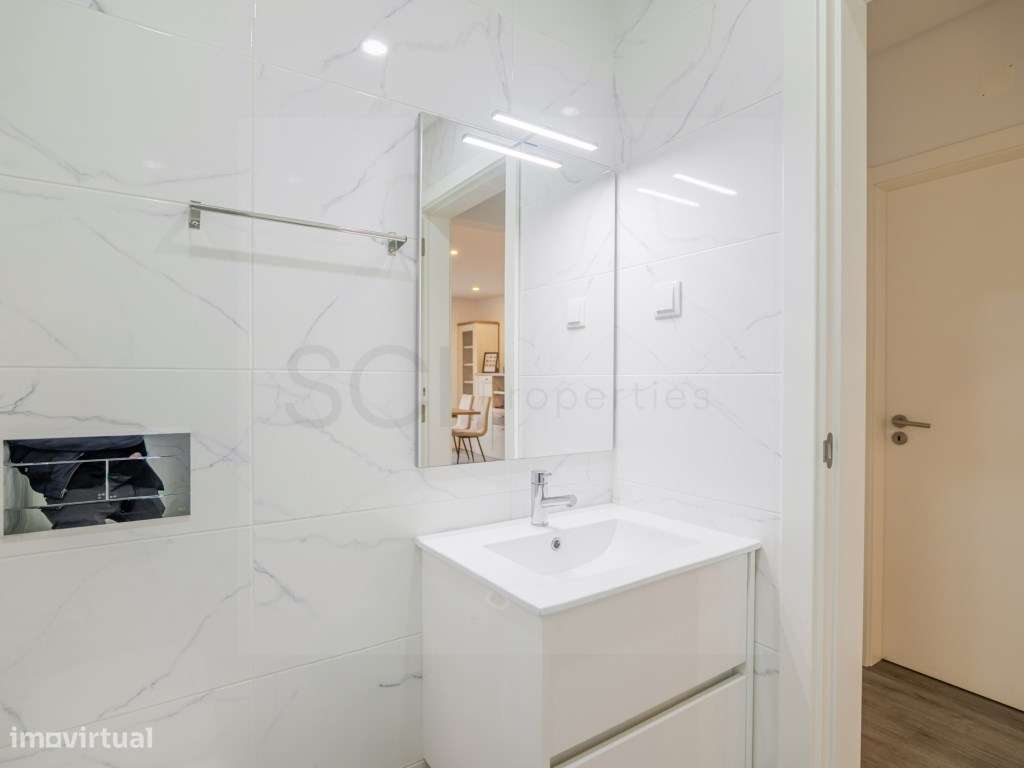 Apartamento T2 Garagem e Arrecadação Sobreda-28