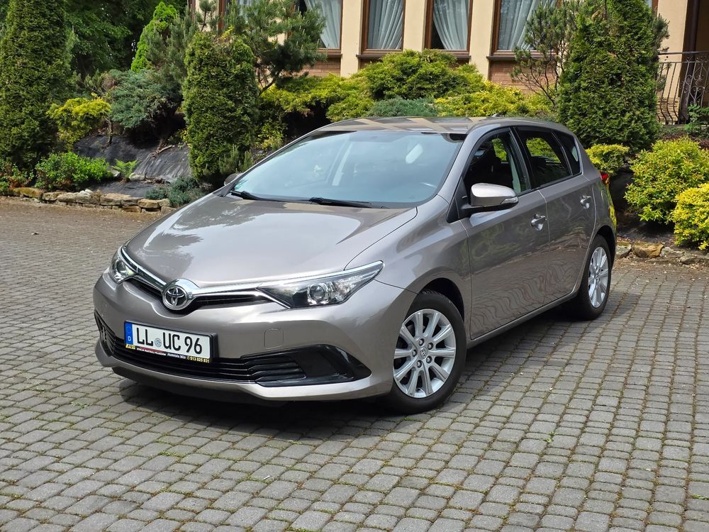 Toyota Auris II 1.33 Dual-VVT-i 2016