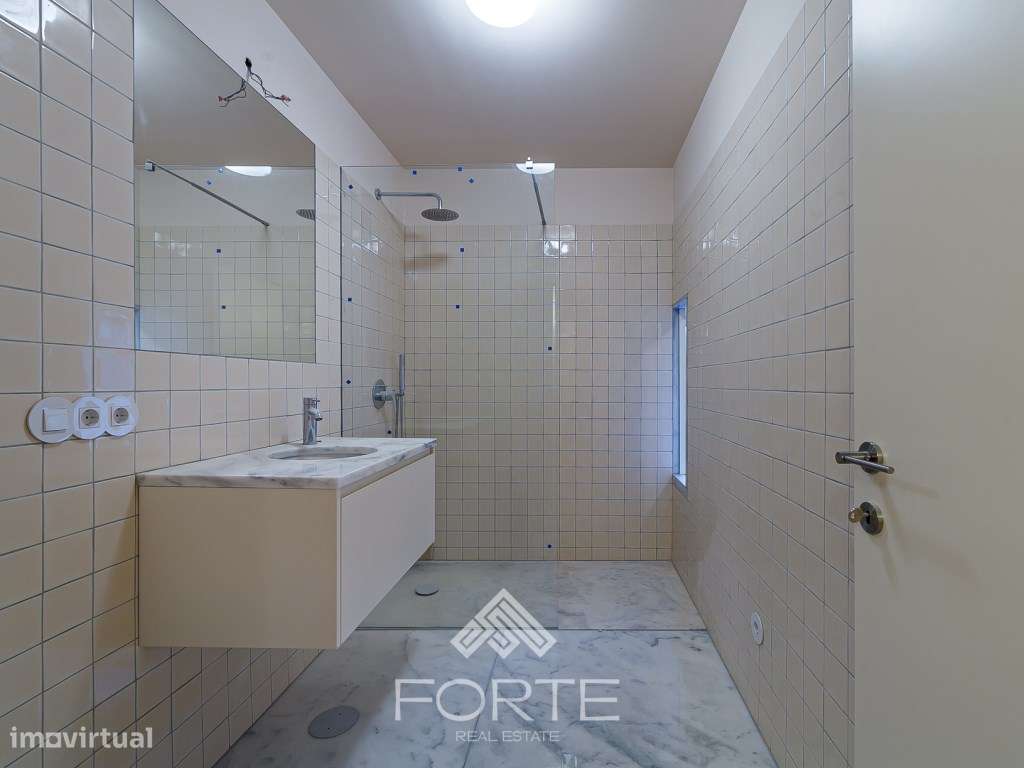 Moradia T3 com Piscina no centro de São João da Madeira-15