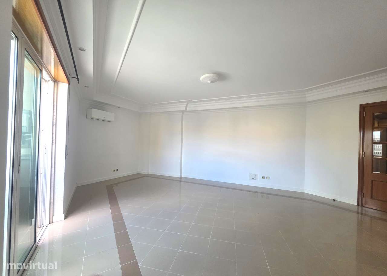 Excelente Apartamento T3- Santa Marta do Pinhal-19
