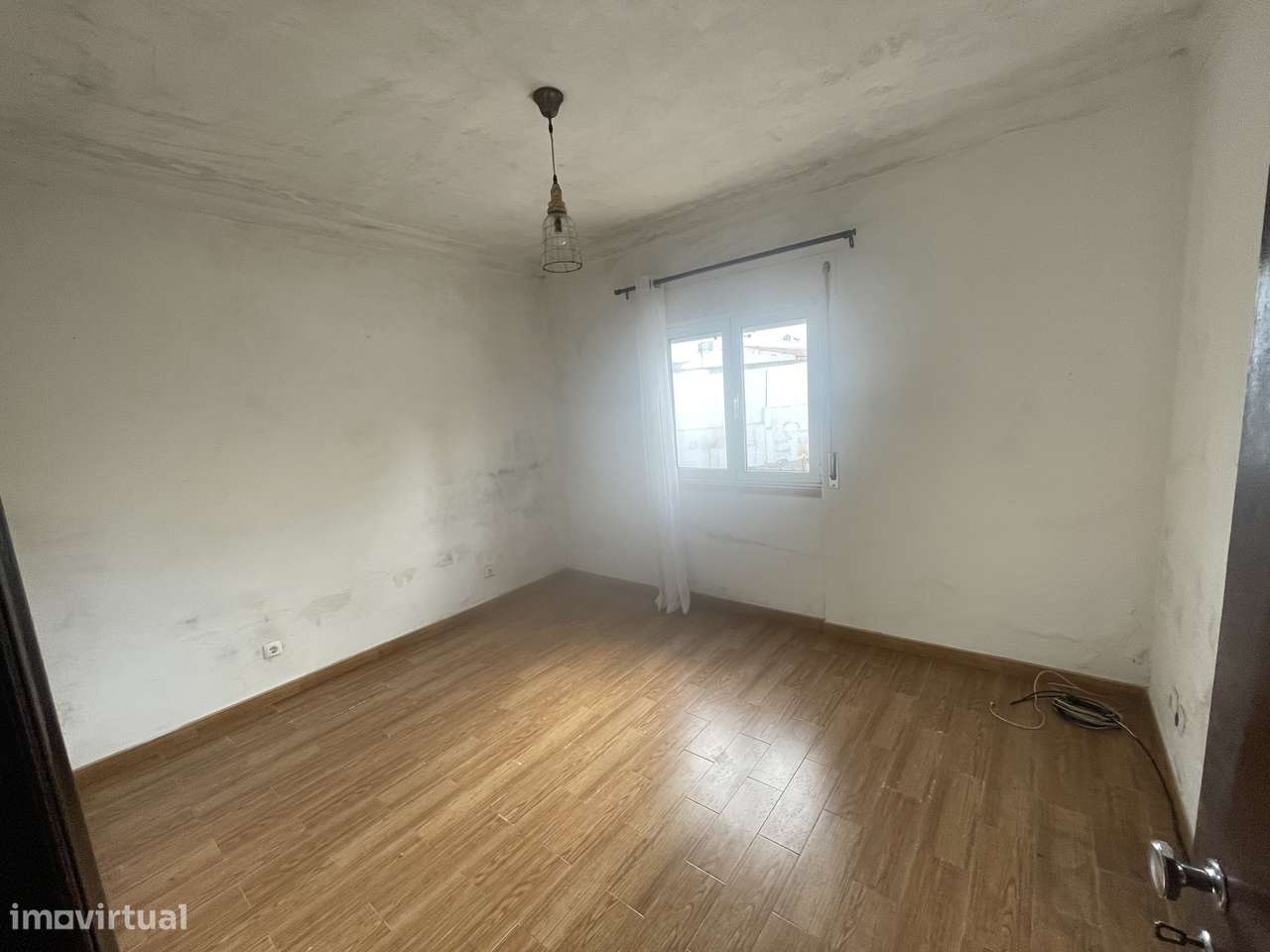 Moradia com 320m² de terreno e potencial incrível por apenas 385.000€-9