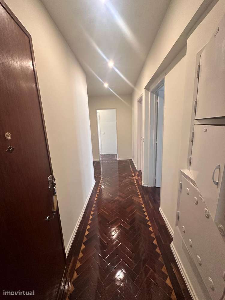 APARTAMENTO A ESTREAR: T2 em Alvalade - Grande imagem: 5/17