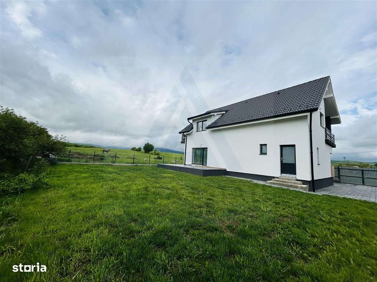 Casa intabulata premium finisata 5 camere curte 490 mp in Cristian - Imagine principală: 4/4