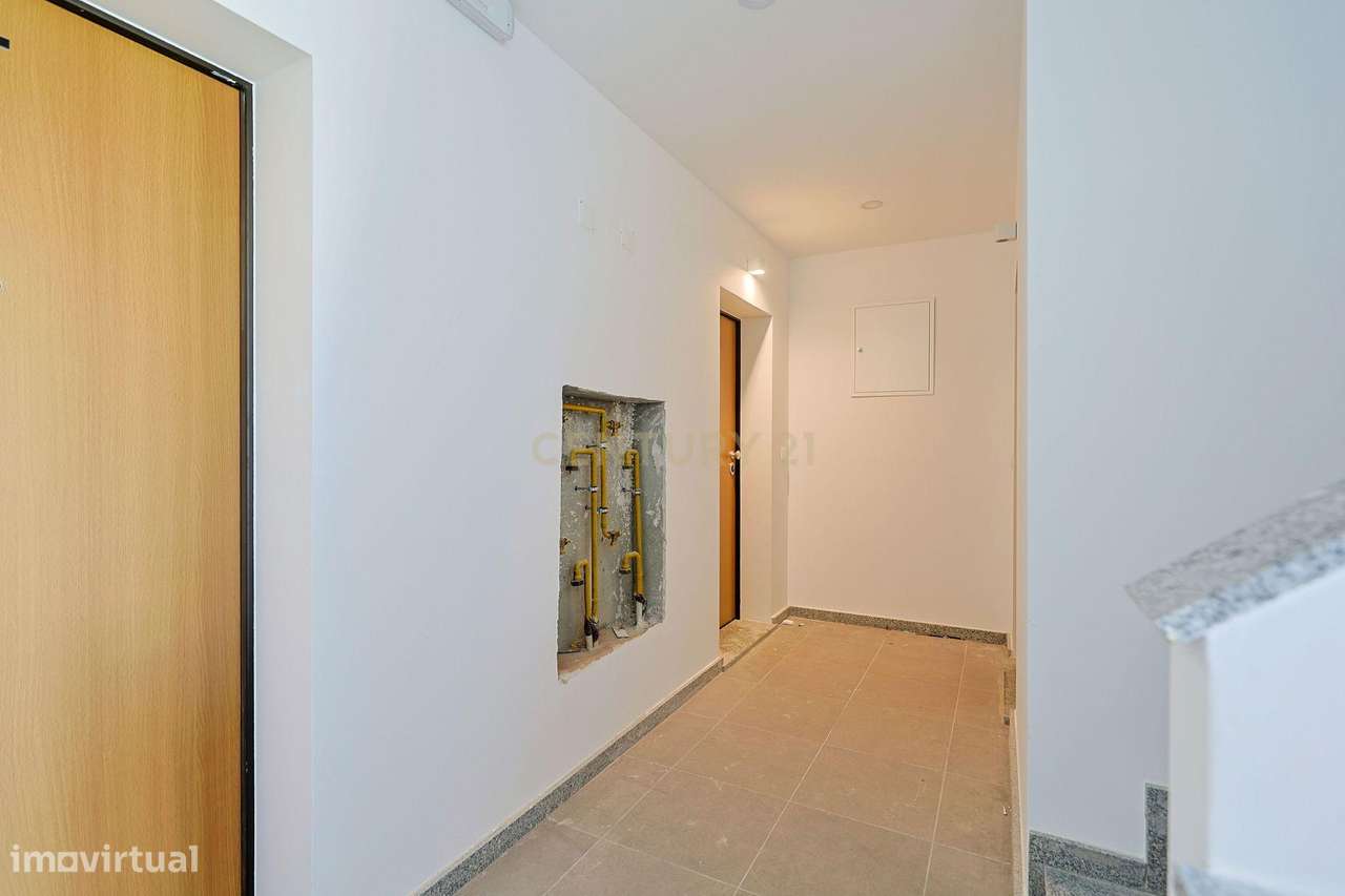 Prédio Charneca Caparica - Frações T1 e T2-32