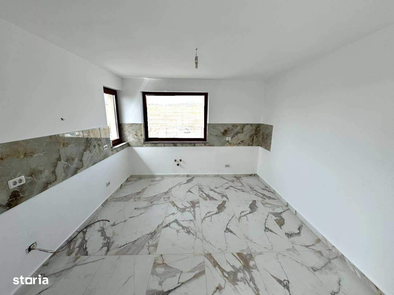 6camere!500mp teren!Semineu!Incalz in pard! Casa Horpaz-Lunca Cetatuii - Imagine principală: 4/14