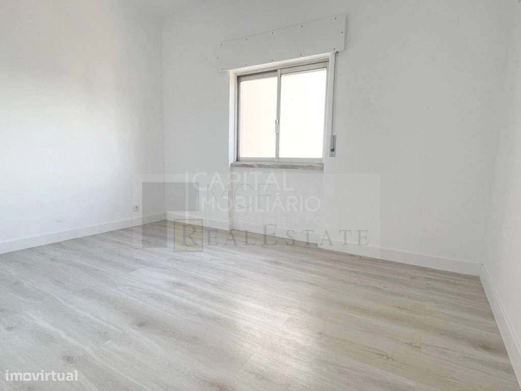 Apartamento T3 totalmente renovado em Setúbal-13