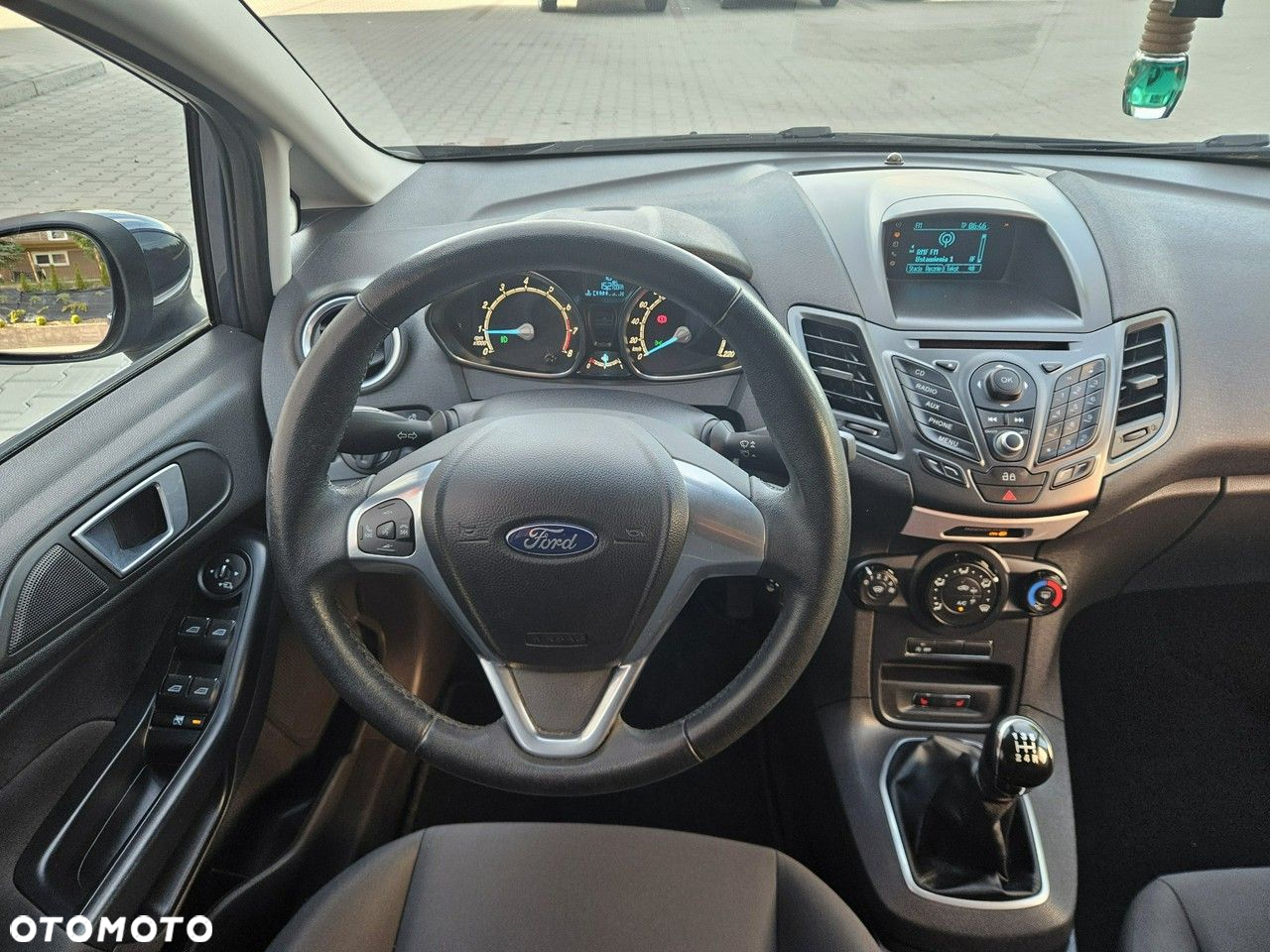 Ford Fiesta - 23