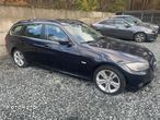 BMW Seria 3 318d DPF Touring - 10