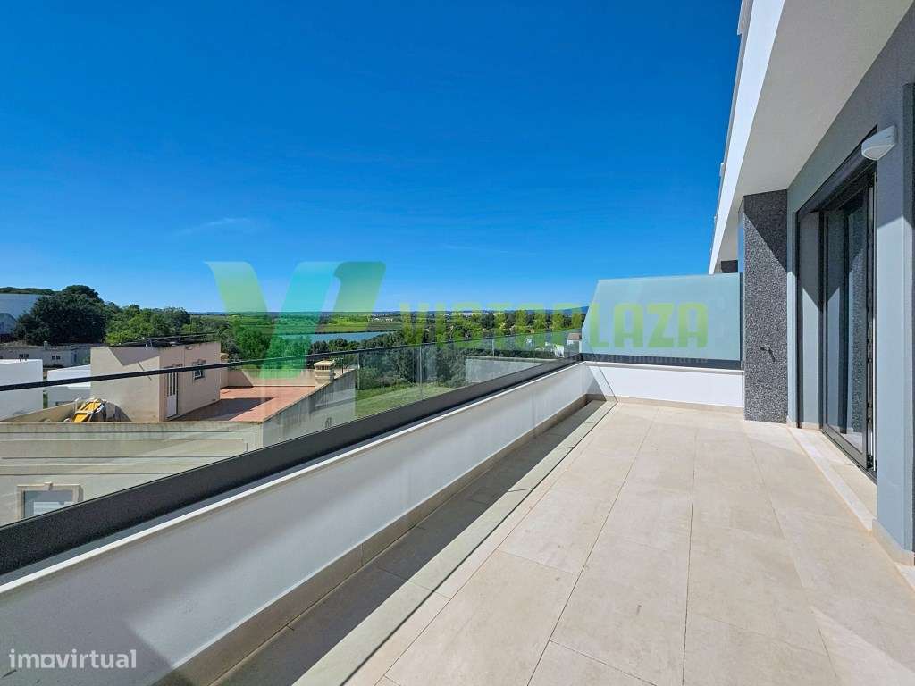 Apartamento T2 em Alvor com Terraço Privativo e Vista Ria de Alvor-31
