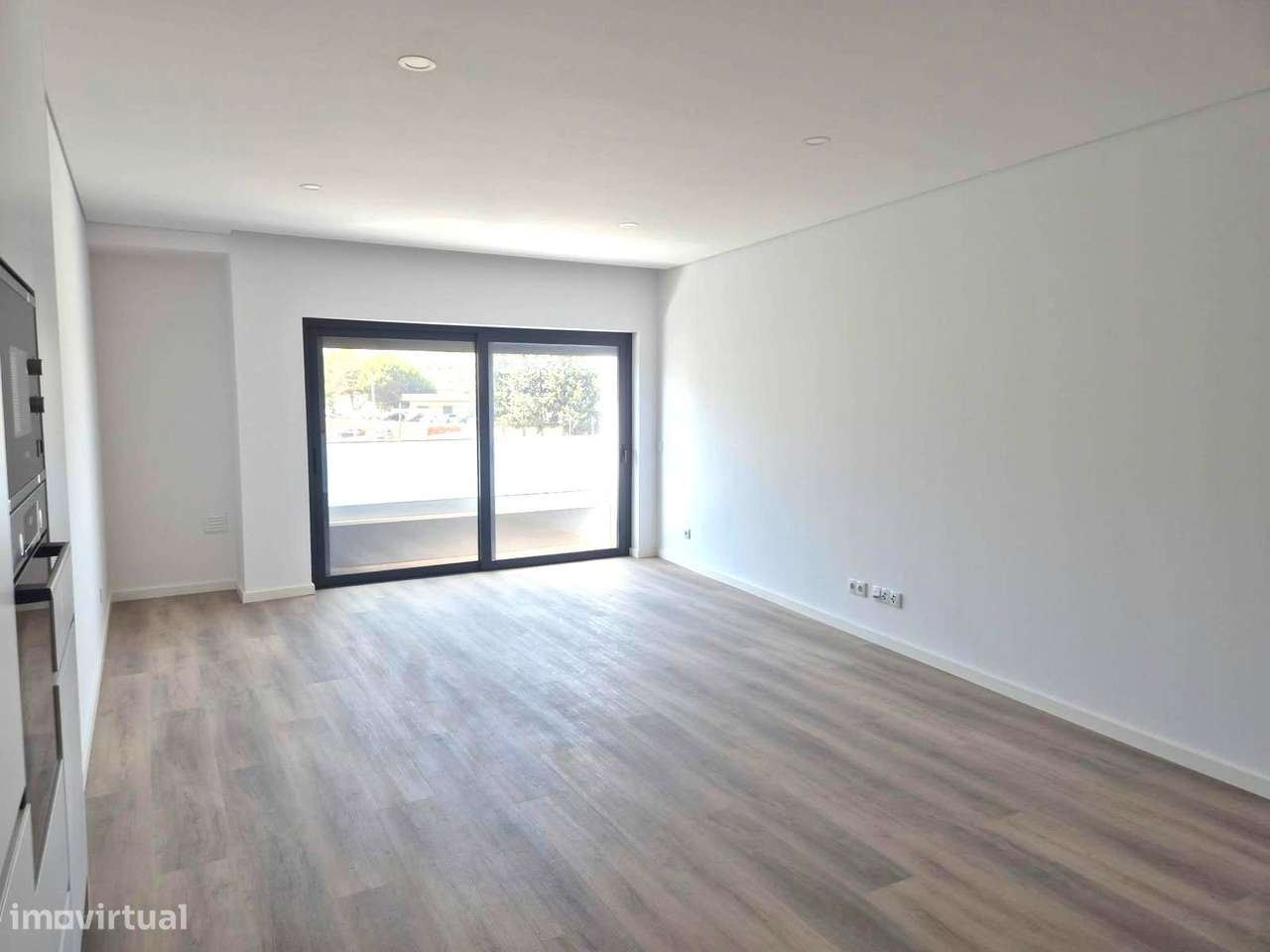 Penthouse T2 nova com garagem em Faro-23